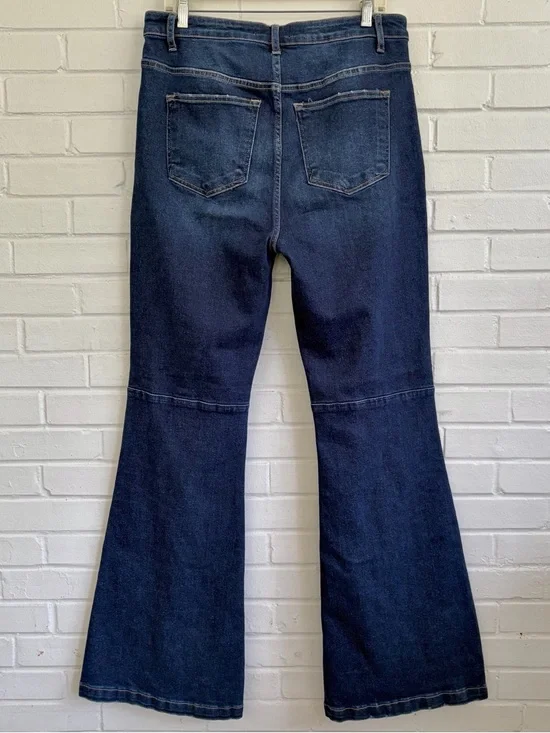 Risen Jeans x The Freckled Poppy Tummy Control Flared Jeans, SZ 1XL NWT - Picture 4 of 8